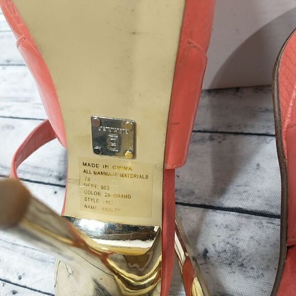 Bakers Heels Womens 7B Stiletto Pumps Orange Faux Leather  Peep Toe - Picture 9 of 11